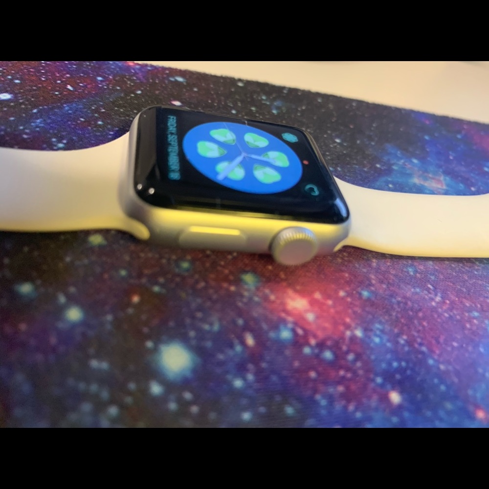 Apple Watch Series 3 - Picture 4 of 6